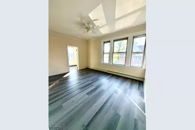 37 Field Pl #2R, Newark, NJ 07112 - Photo 2