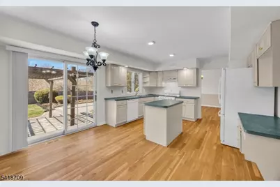 8 Flagg Way, Hillsborough Township, NJ 08844 - Photo 14