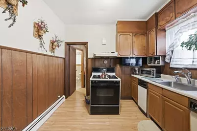 111 Kanouse St, Boonton Town, NJ 07005 - Photo 6