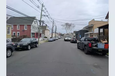 326 Elm St, Perth Amboy, NJ 08861 - Photo 6