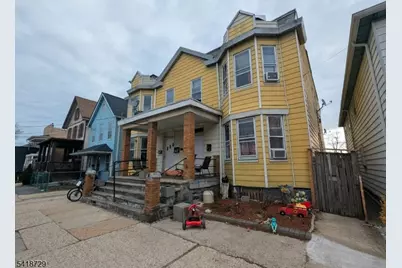 326 Elm St, Perth Amboy, NJ 08861 - Photo 2