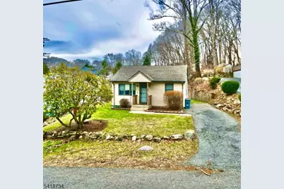 51 Terrace Ave, Butler, NJ 07405 - Photo 1