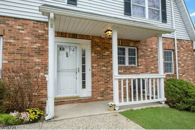 30 Coachlight Dr, Chatham Township, NJ 07928 - Photo 2