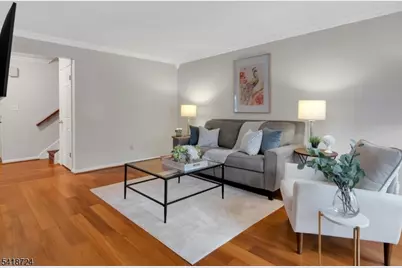 30 Coachlight Dr, Chatham Township, NJ 07928 - Photo 4