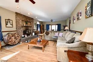 189 School House Rd, Jefferson Township, NJ 07438 - Photo 2