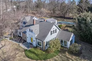 131 Post Kunhardt Rd, Bernardsville, NJ 07924 - Photo 2