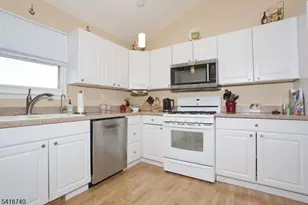 79 Highview Terrace, Rockaway Township, NJ 07801 - Photo 10