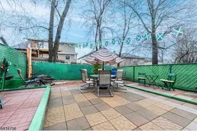 102 Treacy Ave, Newark, NJ 07108 - Photo 18