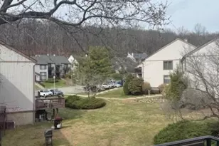 12212 Aspen Ct, Stanhope, NJ 07874 - Photo 8