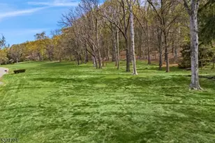 50 Hidden Valley Rd, Far Hills, NJ 07931 - Photo 2