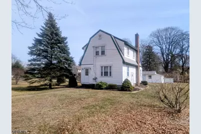 70 N Hillside Ave, Roxbury Township, NJ 07847 - Photo 1