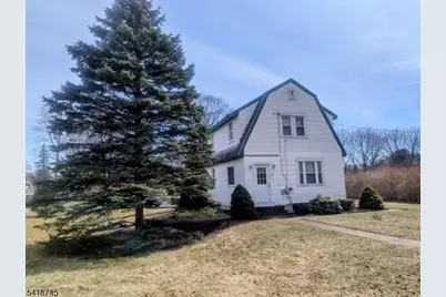 70 N Hillside Ave, Roxbury Township, NJ 07847 - Photo 2