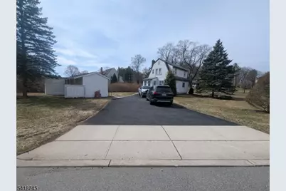 70 N Hillside Ave, Roxbury Township, NJ 07847 - Photo 6