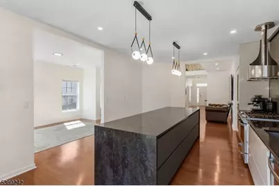 24 Bluffs Ct, Hamburg, NJ 07419 - Photo 8