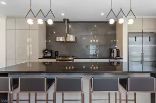 24 Bluffs Ct, Hamburg, NJ 07419 - Photo 10