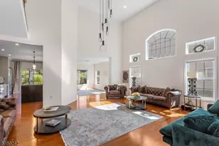 24 Bluffs Ct, Hamburg, NJ 07419 - Photo 1