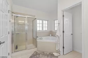 24 Bluffs Ct, Hamburg, NJ 07419 - Photo 14