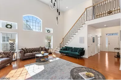 24 Bluffs Ct, Hamburg, NJ 07419 - Photo 4