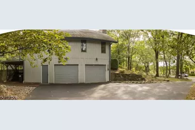 505 Lannon Ln, Bethlehem Township, NJ 08826 - Photo 2