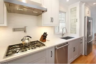 341 Essex Ave, Bloomfield, NJ 07003 - Photo 18