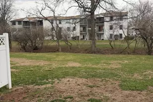 246 Hampshire Ct, Piscataway Township, NJ 08854 - Photo 4