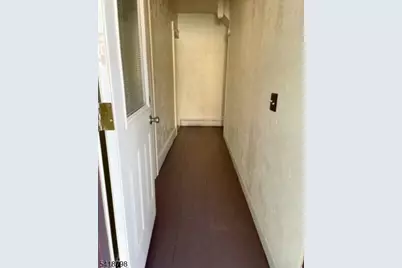 150 Atlanta Ave, Union Township, NJ 07088 - Photo 4