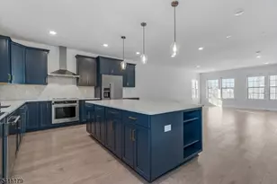 14 Marigold Ct, Warren Township, NJ 07059 - Photo 4