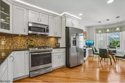 247 Crescenzi Ct, West Orange Township, NJ 07052 - Photo 10