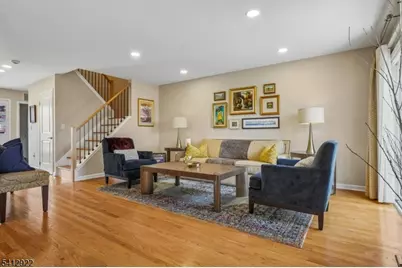 247 Crescenzi Ct, West Orange Township, NJ 07052 - Photo 4