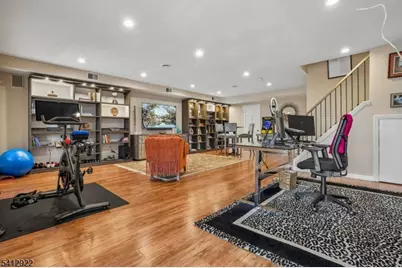 247 Crescenzi Ct, West Orange Township, NJ 07052 - Photo 34