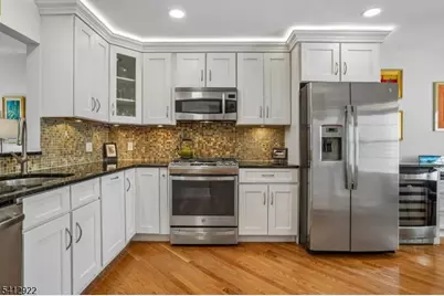 247 Crescenzi Ct, West Orange Township, NJ 07052 - Photo 16