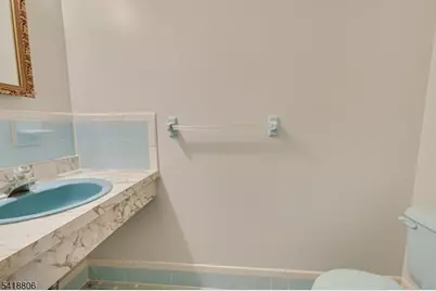 7107 Hana Rd, Edison Twp., NJ 08817 - Photo 32