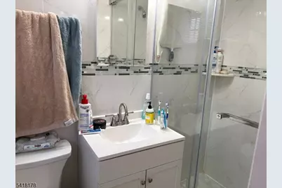 52 Oakwood Ave, Livingston, NJ 07039 - Photo 16