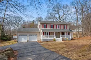 20 Windjammer Dr, Jefferson Township, NJ 07849 - Photo 2