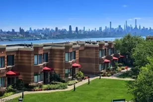 100 Old Palisade Rd, Fort Lee, NJ 07024 - Photo 14