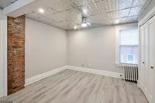 204 Forest St Unit, Montclair, NJ 07042 - Photo 10