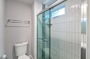 204 Forest St Unit, Montclair, NJ 07042 - Photo 16