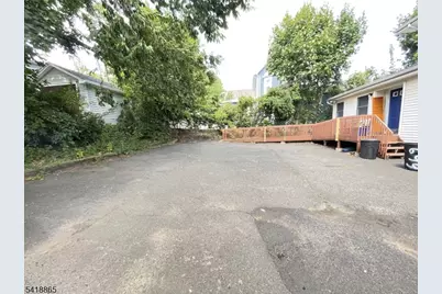 697 Kearny Ave, Kearny, NJ 07032 - Photo 4