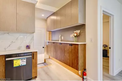 58 Zeliff Ave, Little Falls Township, NJ 07424 - Photo 12