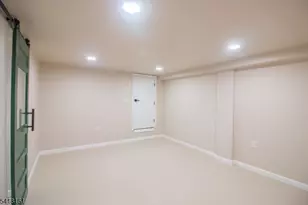 625 Park Ave, East Orange, NJ 07017 - Photo 10