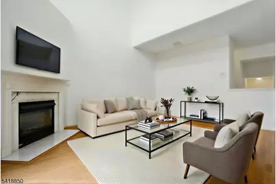 204 Edmonton Ct, Livingston Twp., NJ 07039 - Photo 8