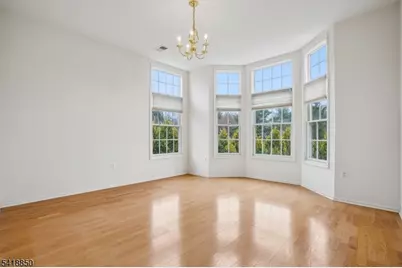 204 Edmonton Ct, Livingston Twp., NJ 07039 - Photo 12