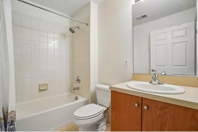 204 Edmonton Ct, Livingston Twp., NJ 07039 - Photo 28