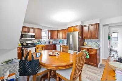 154 Orchard St, Elmwood Park, NJ 07407 - Photo 10