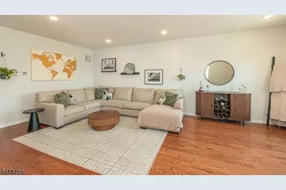 94 Albert Ct, Randolph Township, NJ 07869 - Photo 2