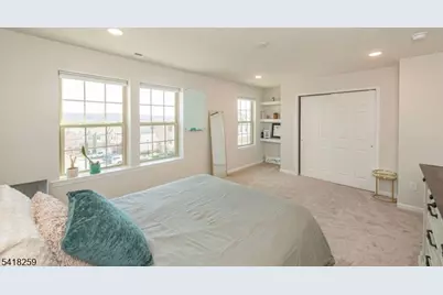 94 Albert Ct, Randolph Township, NJ 07869 - Photo 16