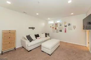 94 Albert Ct, Randolph Township, NJ 07869 - Photo 20