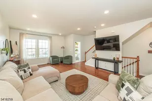 94 Albert Ct, Randolph Township, NJ 07869 - Photo 4