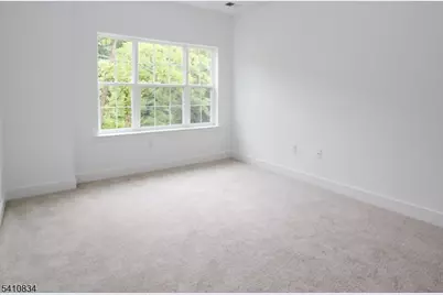 71 Veterans Way, Morris Plains, NJ 07950 - Photo 18