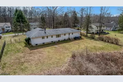 48 Gordon Rd, Roxbury Township, NJ 07885 - Photo 16